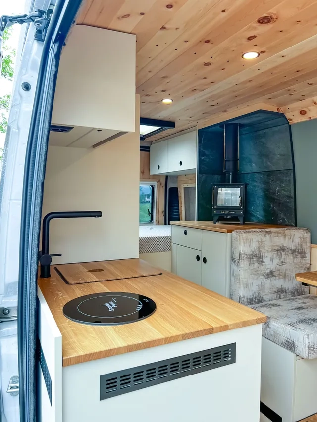 Küche im Fiat Ducato Camper Ausbau