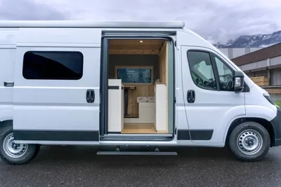 Fiat Ducato Camper Ausbau Schweiz von Cocoon Vans