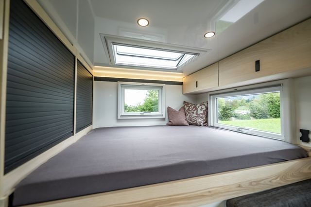 Echtglassfenster im Expeditionsmobil für mehr Licht in der Wohnkabine