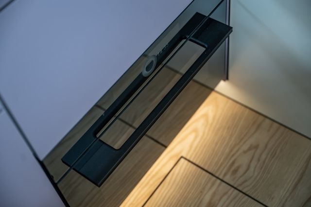 Indirekte Beleuchtung im Wohnraum des Expeditionfahrzeugs Iveco Daily 4x4