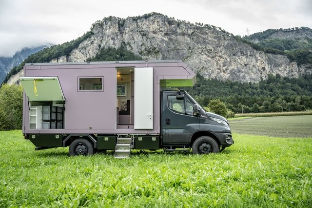 Iveco Daily 4x4 Expeditionsfahrzeug ausgebaut in der Schweiz